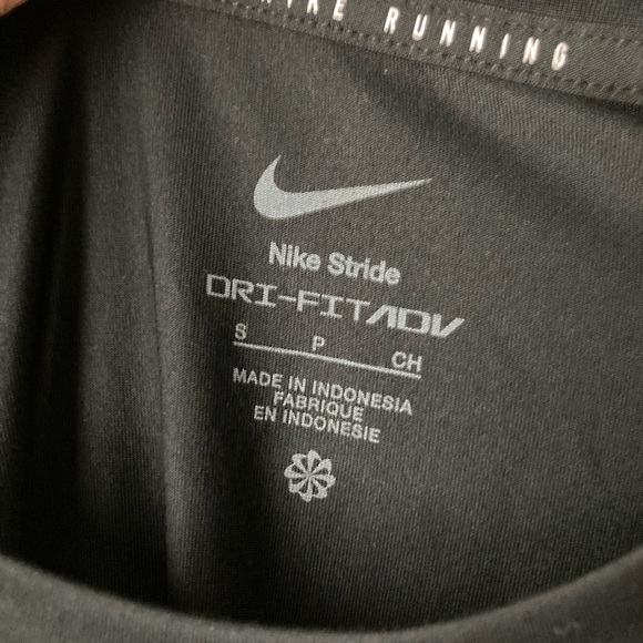 Nike Men's Dri-FIT ADV Stride Long Sleeve T-Shirt - Picture 2 of 4